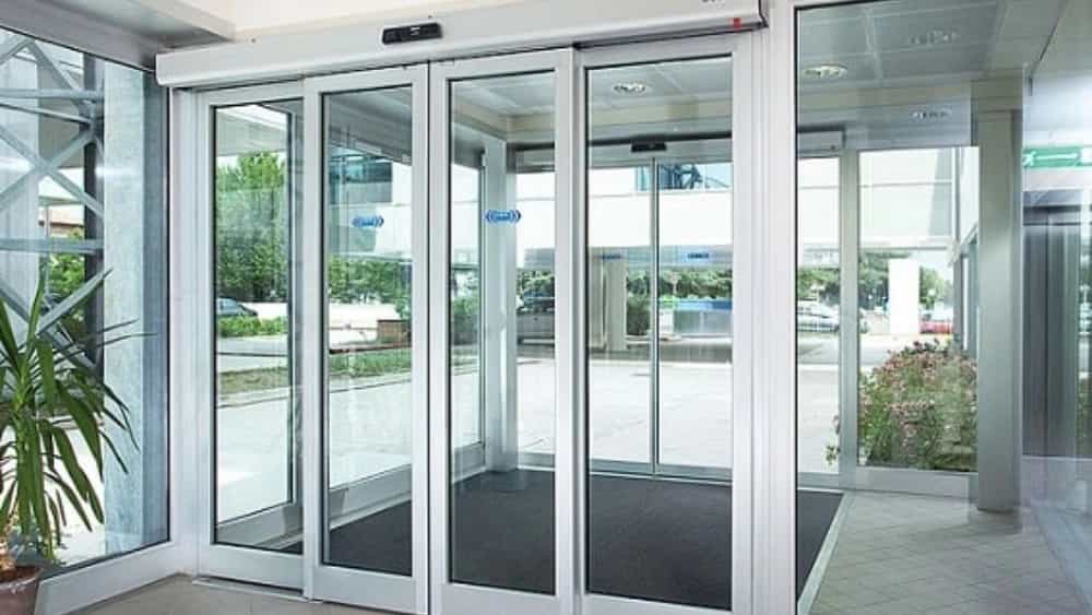 نصب و تعمیر درب شیشه ای اتوماتیک در اندیشه